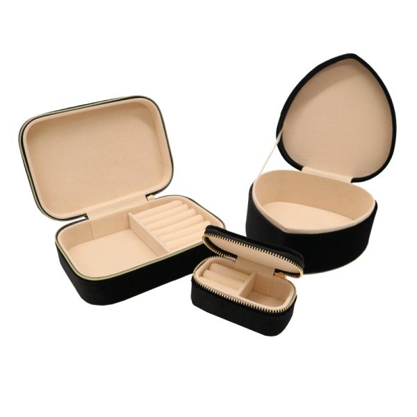 Velvet Heart Jewellery Box - Image 5